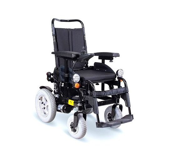 Wózek elektryczny – urządzenie, które wprowadza w życie osoby sparaliżowanej odrobinę normalności